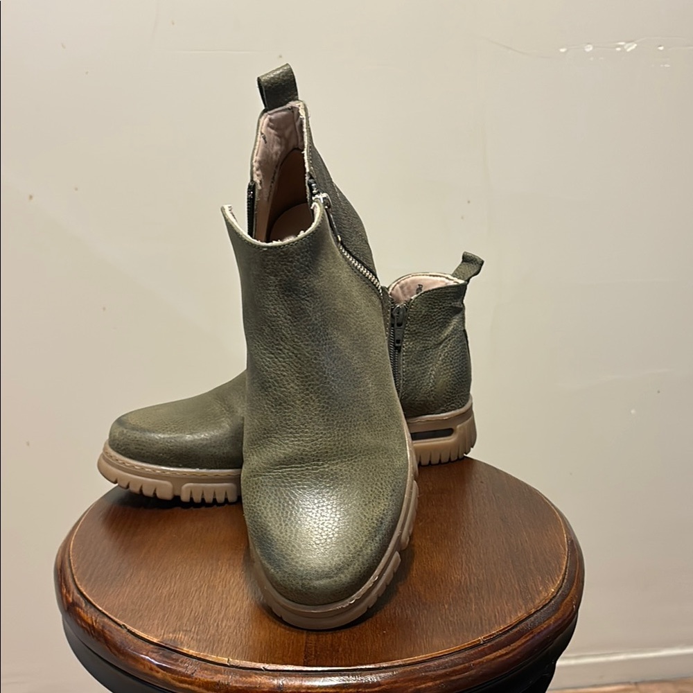 Green Ankle Boots with Elastic Side Panels and Rugged Sole